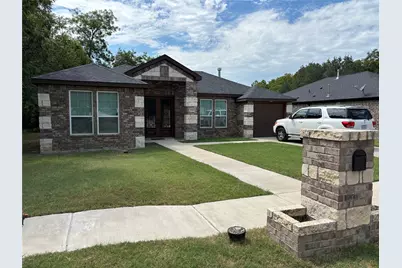 343 N Morris Street, Gainesville, TX 76240 - Photo 2