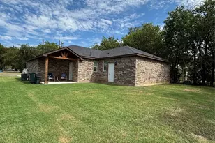 343 N Morris St, Gainesville, TX 76240 - Photo 16