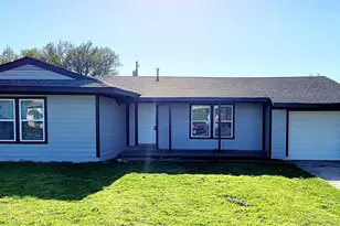 2813 Sayle St, Greenville, TX 75401 - Photo 2