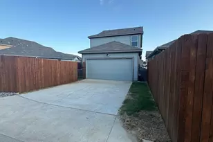 3065 Pecan Farm Ln, Fort Worth, TX 76140 - Photo 18