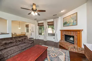 1036 Choke Cherry Ln, Crowley, TX 76036 - Photo 4