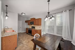 12013 Rowsley Ln, Burleson, TX 76028 - Photo 16