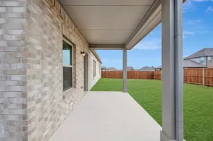 111 Hudson Ln, Justin, TX 76247 - Photo 38