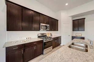 111 Hudson Ln, Justin, TX 76247 - Photo 16