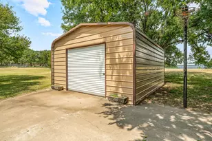 15061 Hwy 6, Iredell, TX 76649 - Photo 32