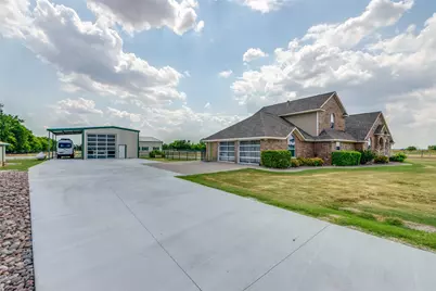 194 Krahl Road, Valley View, TX 76272 - Photo 2