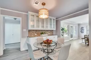 1332 W Redbud Dr, Hurst, TX 76053 - Photo 14