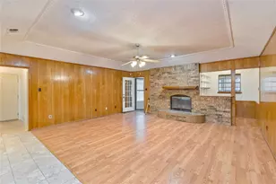 9228 Claudia Dr, Fort Worth, TX 76134 - Photo 6