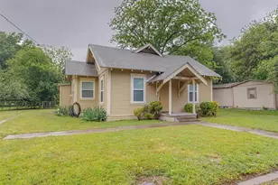 705 Madison St, Cleburne, TX 76033 - Photo 2