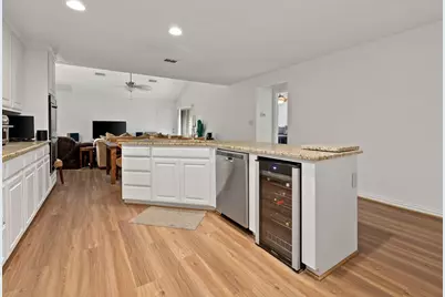 6504 Lago Vista Drive, Benbrook, TX 76132 - Photo 6