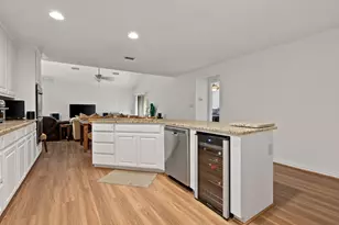 6504 Lago Vista Dr, Benbrook, TX 76132 - Photo 6