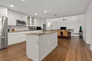 6504 Lago Vista Dr, Benbrook, TX 76132 - Photo 4