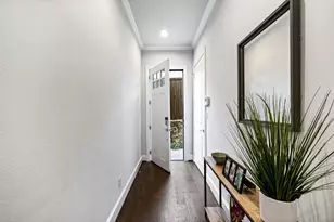 4606 New Water Ln, Dallas, TX 75219 - Photo 4