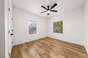 1911 S 11th St, Waco, TX 76706 - Photo 16