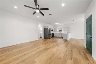 1911 S 11th St, Waco, TX 76706 - Photo 6