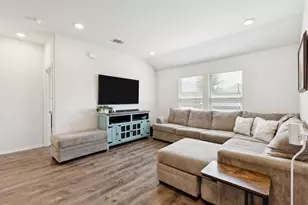 912 Alton Dr, Aubrey, TX 76227 - Photo 4