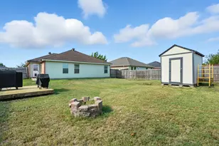 321 Quail Crossing Dr, Sanger, TX 76266 - Photo 24