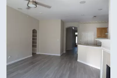 6312 Parkside Drive, Arlington, TX 76001 - Photo 12