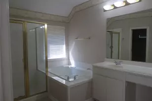 6312 Parkside Dr, Arlington, TX 76001 - Photo 10