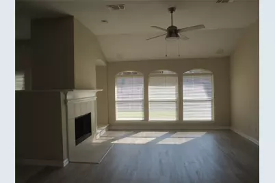 6312 Parkside Drive, Arlington, TX 76001 - Photo 8