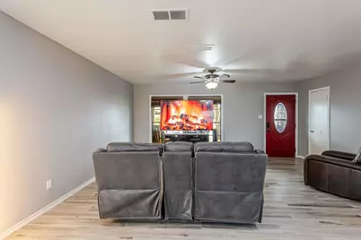 2100 SE 19th Street, Mineral Wells, TX 76067 - Photo 6