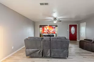 2100 SE 19th St, Mineral Wells, TX 76067 - Photo 6