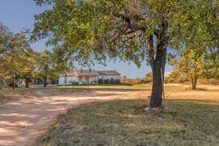 511 Salt Creek Rd, Springtown, TX 76082 - Photo 2