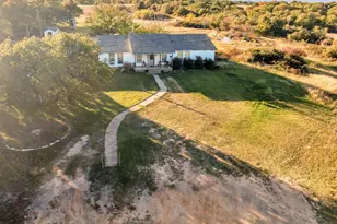 511 Salt Creek Rd, Springtown, TX 76082 - Photo 24