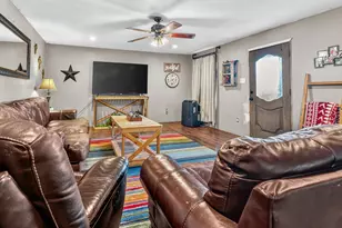 511 Salt Creek Rd, Springtown, TX 76082 - Photo 8