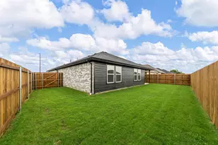 6104 Kayla Ln, Greenville, TX 75402 - Photo 32