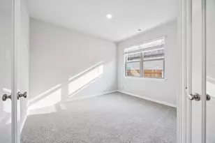 3909 Crystal Cv, Sherman, TX 75090 - Photo 4