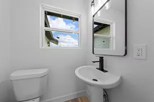 1421 Guthrie Dr, Waco, TX 76710 - Photo 2