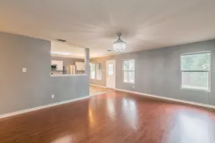 8405 Shining Waters Ln, Arlington, TX 76002 - Photo 8