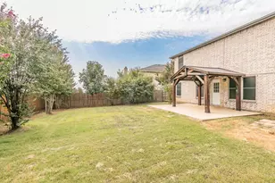 8405 Shining Waters Ln, Arlington, TX 76002 - Photo 36