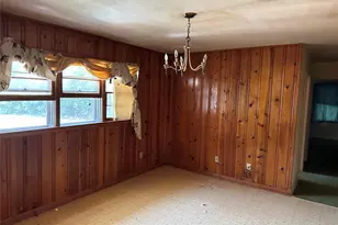 610 Cooper St, Bowie, TX 76230 - Photo 16