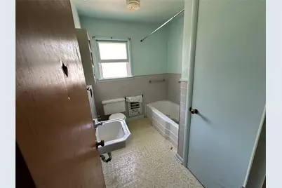 610 Cooper Street, Bowie, TX 76230 - Photo 20