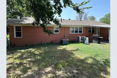 610 Cooper Street, Bowie, TX 76230 - Photo 6