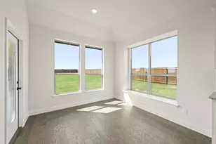 113 Grey Wolf Ct, Godley, TX 76044 - Photo 8