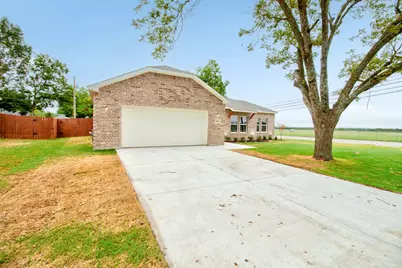 1019 Holiday Drive, Sherman, TX 75090 - Photo 2