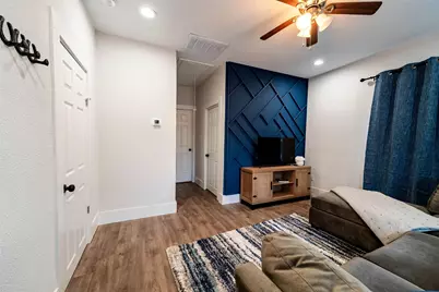 1415 N Houston Street, Fort Worth, TX 76164 - Photo 4