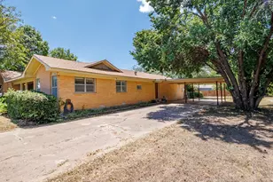 1909 8th St, Brownwood, TX 76801 - Photo 26