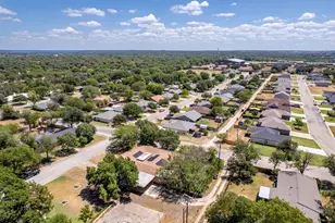 1909 8th St, Brownwood, TX 76801 - Photo 34