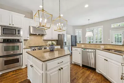 8904 Meadowknoll Drive, Dallas, TX 75243 - Photo 12