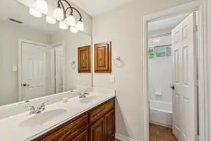 8904 Meadowknoll Dr, Dallas, TX 75243 - Photo 32