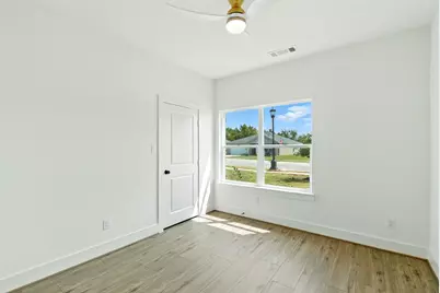 421 Jameson Street, Springtown, TX 76082 - Photo 22