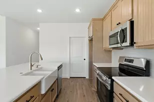 421 Jameson St, Springtown, TX 76082 - Photo 8