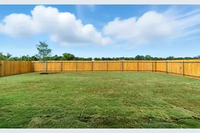 421 Jameson Street, Springtown, TX 76082 - Photo 32