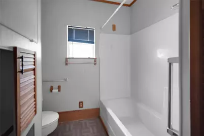 605 W Archer Street, Jacksboro, TX 76458 - Photo 10