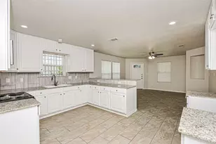 1400 Stewart St, Fort Worth, TX 76104 - Photo 8