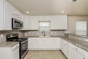 1400 Stewart St, Fort Worth, TX 76104 - Photo 10